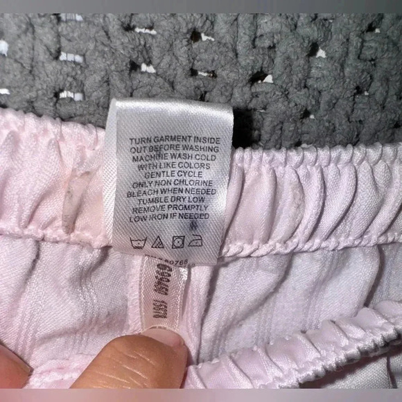 Oscar de la Renta Vintage Embossed Stripes 2 Piece Pajama Set Pink Size Medium - Picture 8 of 16